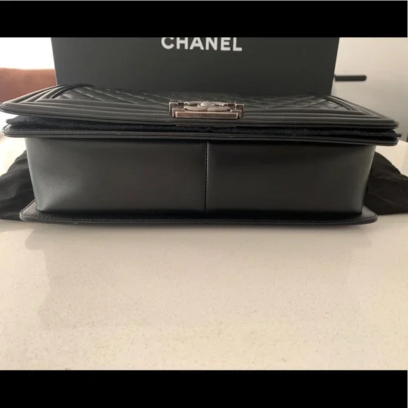 Chanel Large Boy Black Bag - Picture 7 of 15